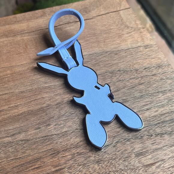 LOUIS VUITTON X Jeff Koons Rabbit Clochette Masters Collection - Picture 5 of 6